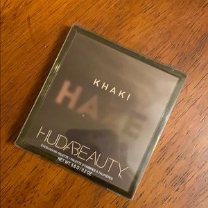 HudaBeauty eye shadow